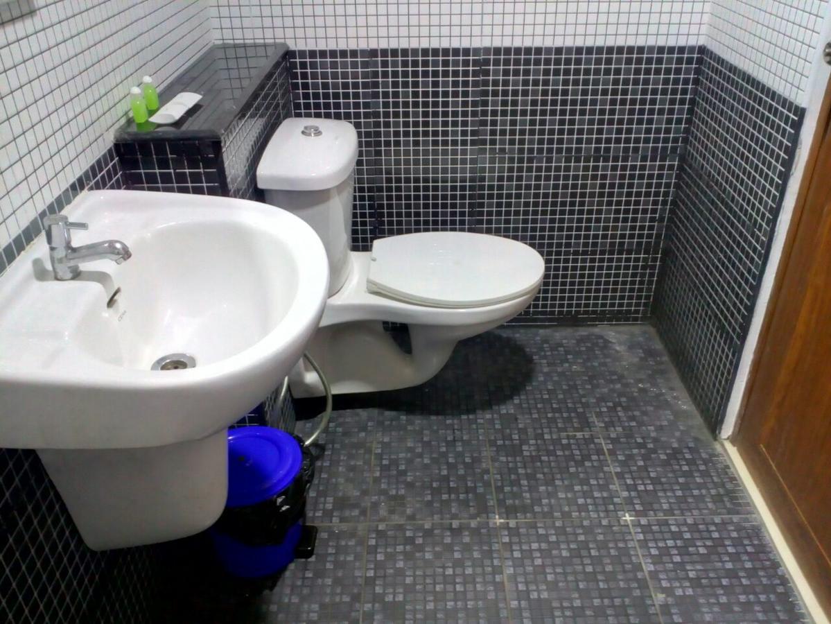 Traven Homes Infopark Kakkanad Corporate Suit Rooms Kochi Exteriör bild