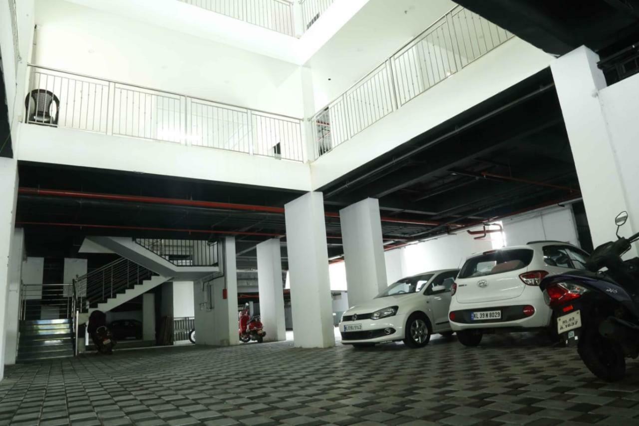Traven Homes Infopark Kakkanad Corporate Suit Rooms Kochi Exteriör bild
