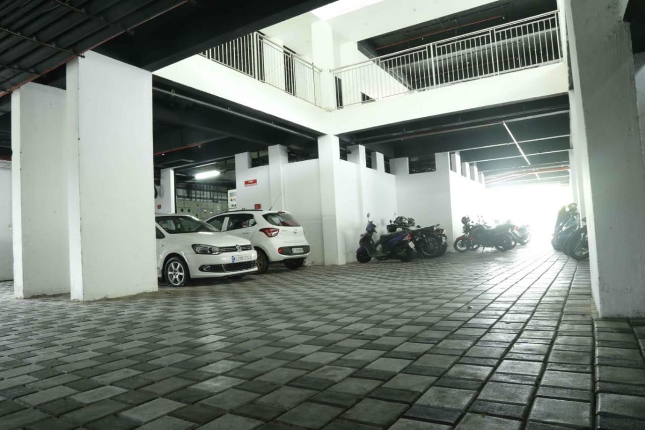 Traven Homes Infopark Kakkanad Corporate Suit Rooms Kochi Exteriör bild