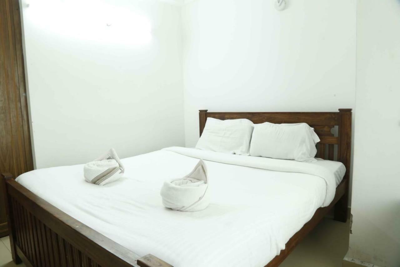 Traven Homes Infopark Kakkanad Corporate Suit Rooms Kochi Exteriör bild