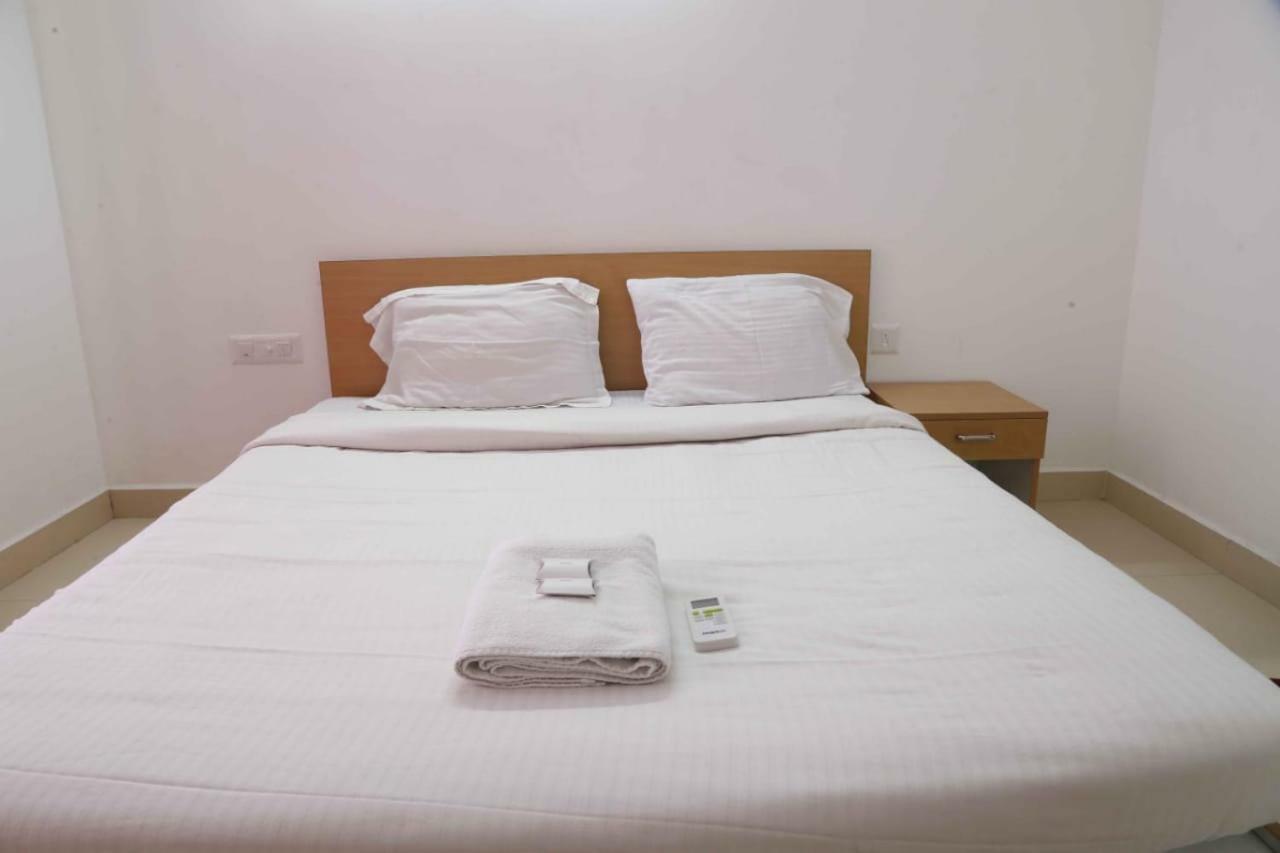 Traven Homes Infopark Kakkanad Corporate Suit Rooms Kochi Exteriör bild